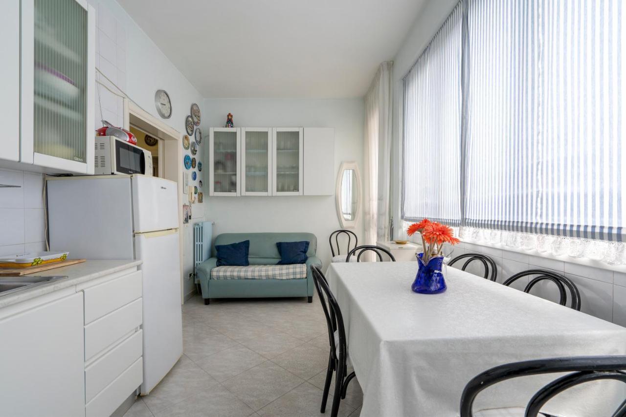 Grazia Attic Apartment With Terrace Трани Екстериор снимка
