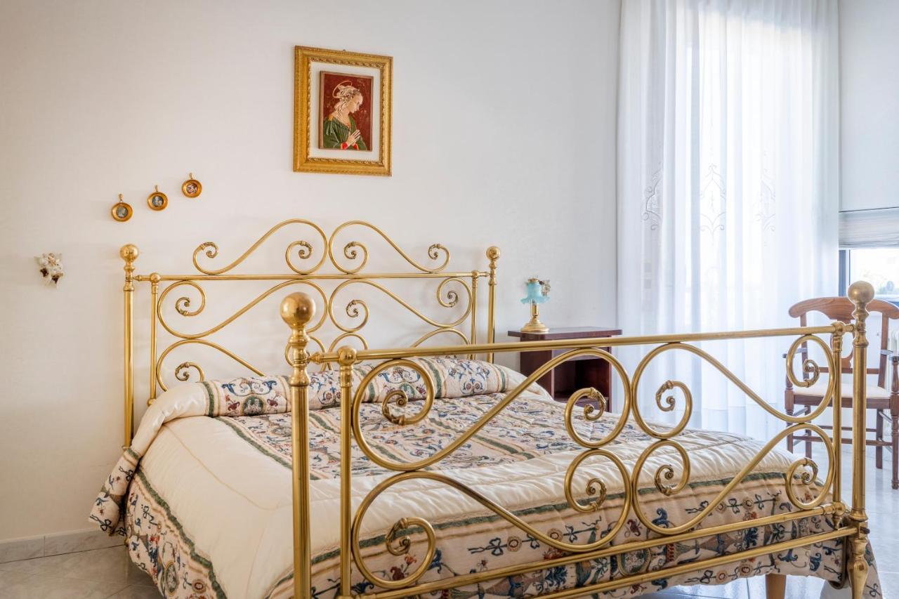Grazia Attic Apartment With Terrace Трани Екстериор снимка