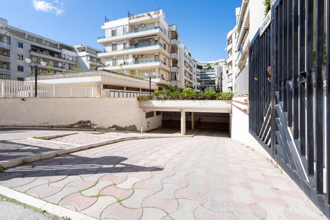 Grazia Attic Apartment With Terrace Трани Екстериор снимка
