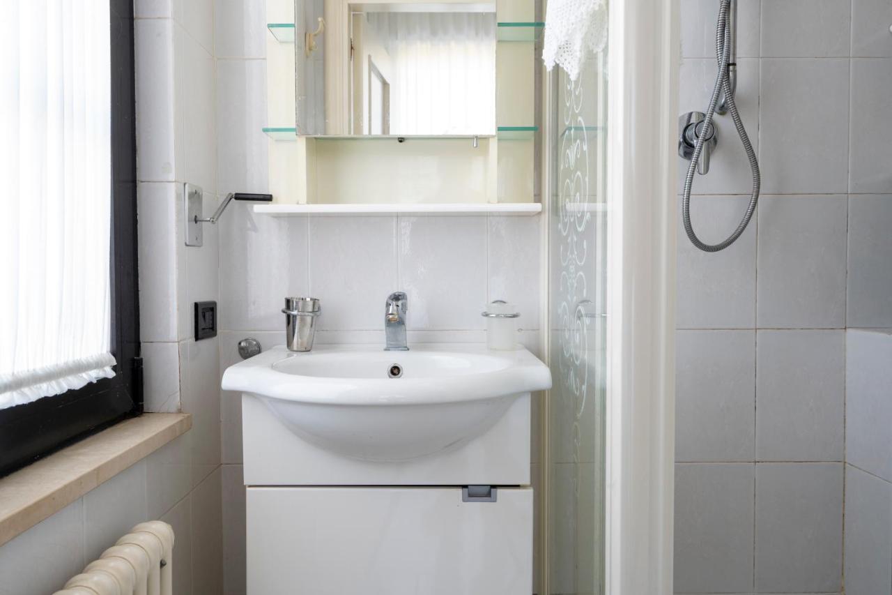 Grazia Attic Apartment With Terrace Трани Екстериор снимка