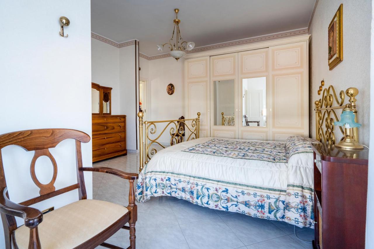 Grazia Attic Apartment With Terrace Трани Екстериор снимка