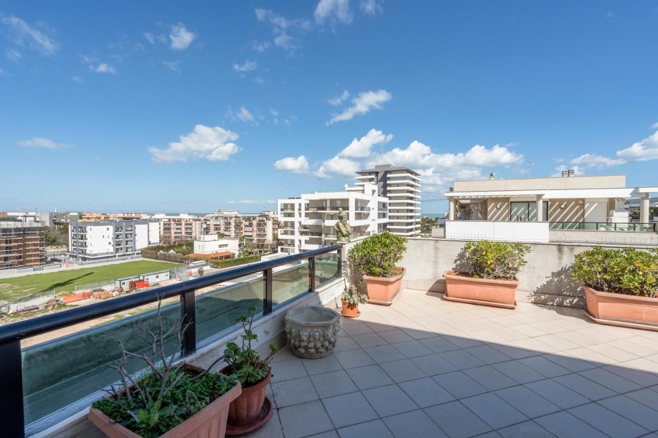 Grazia Attic Apartment With Terrace Трани Екстериор снимка